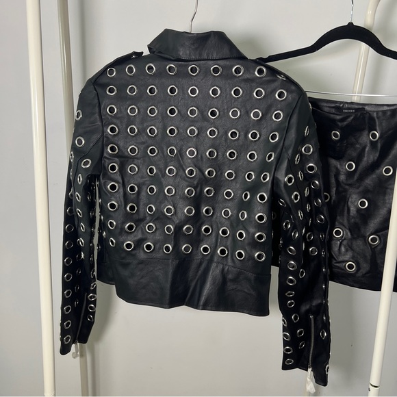 Leather Embellished Set - Picture 2 of 2